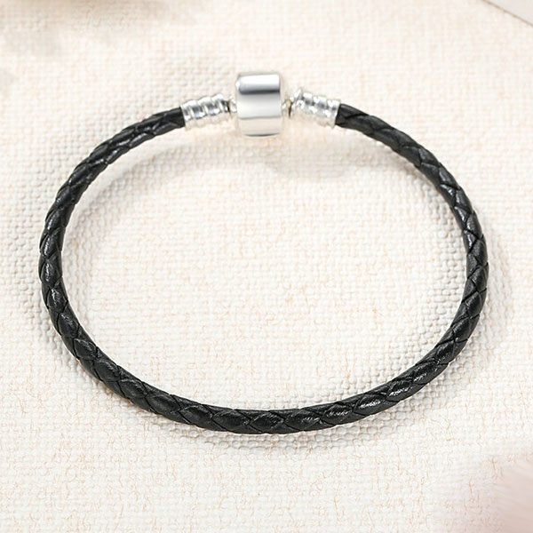 Plain Clasp Black Leather Bracelet